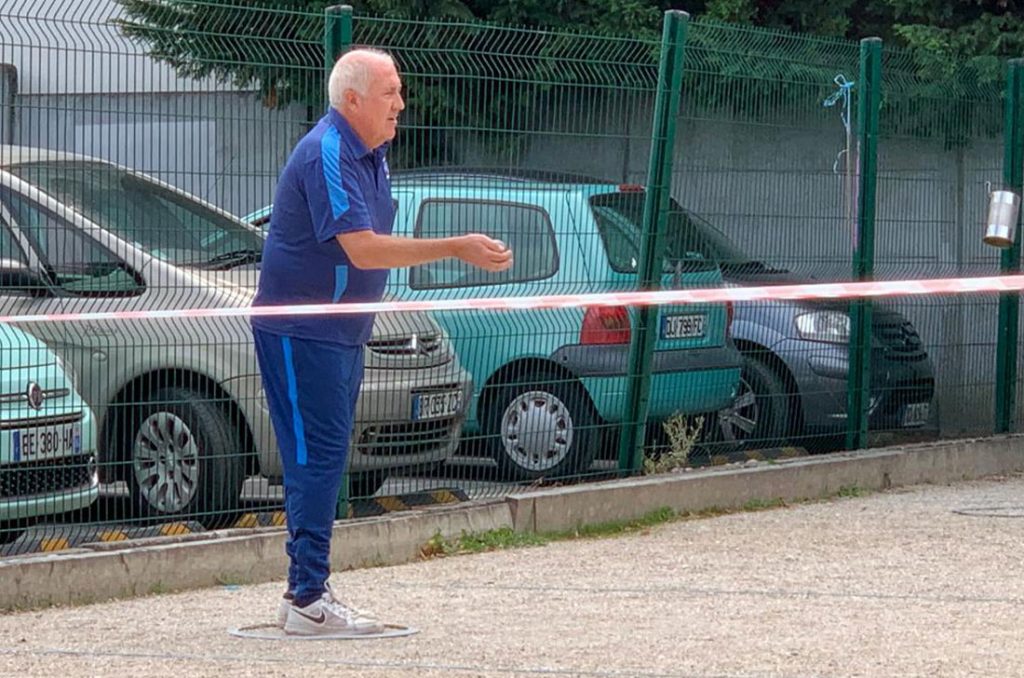 Notre trésorier Christophe à l'échauffement ...